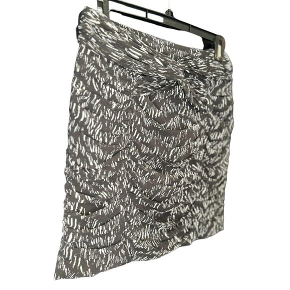 H&M Vintage Mini Skirt - Picture 3 of 13